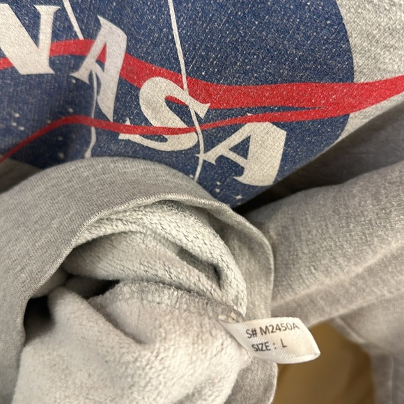 NASA Crewneck - Picture 4 of 4